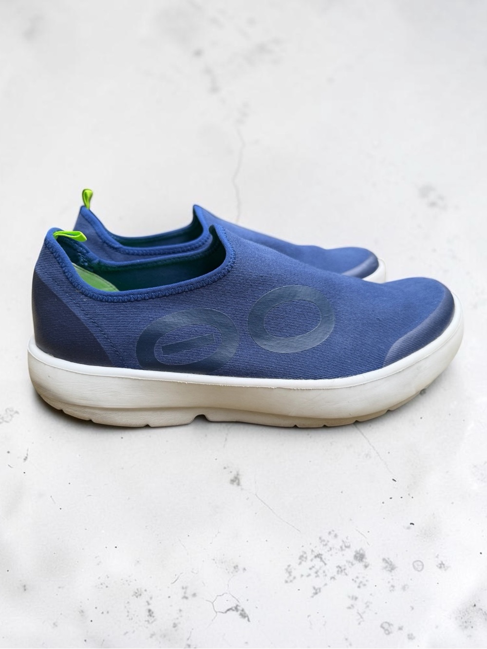 OOFOS Shoes Denim Blue OOmg eeZee Recovery Low Slip On Running Comfort Sneaker